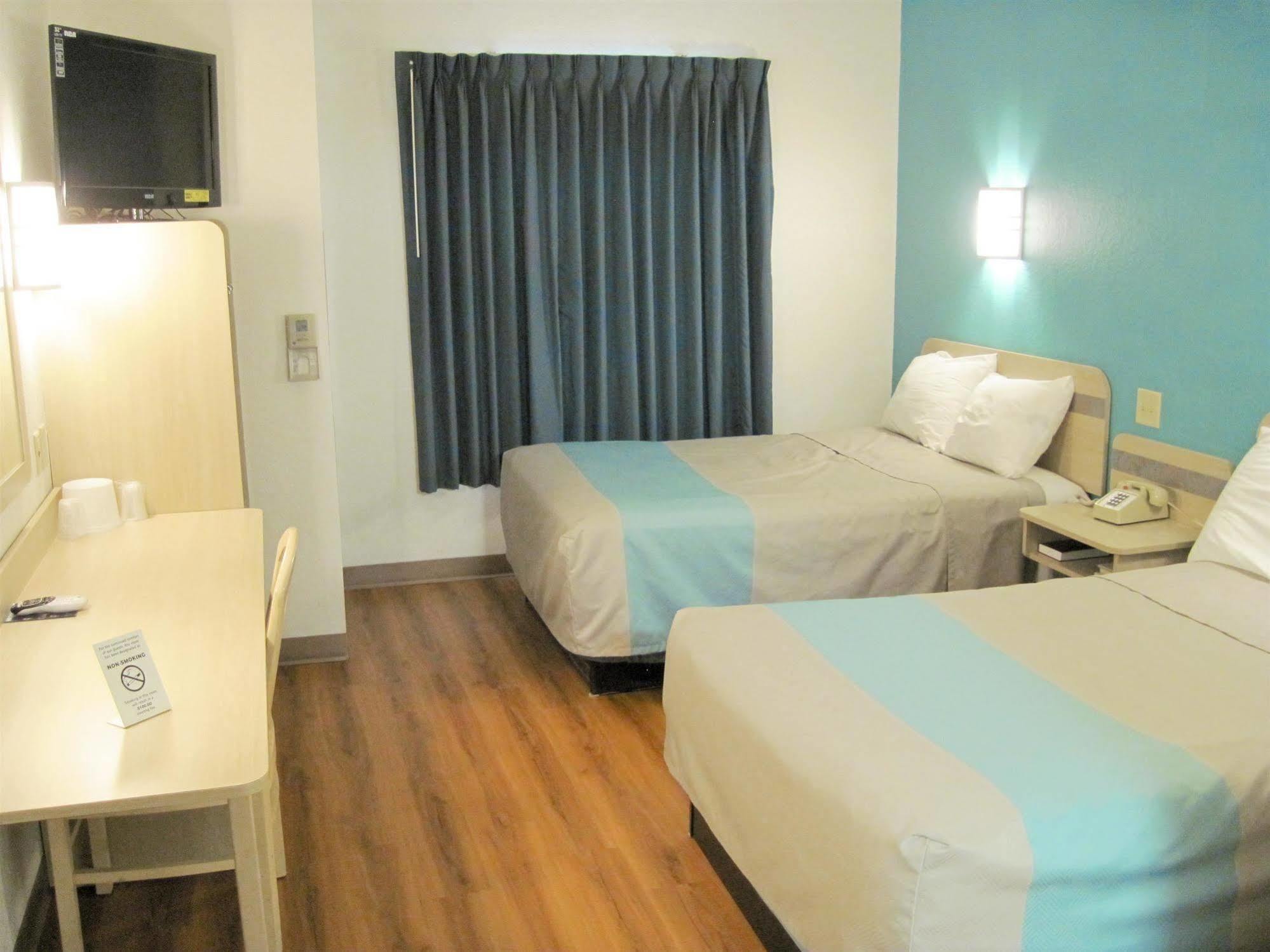Motel 6-Avoca, Ia Ngoại thất bức ảnh